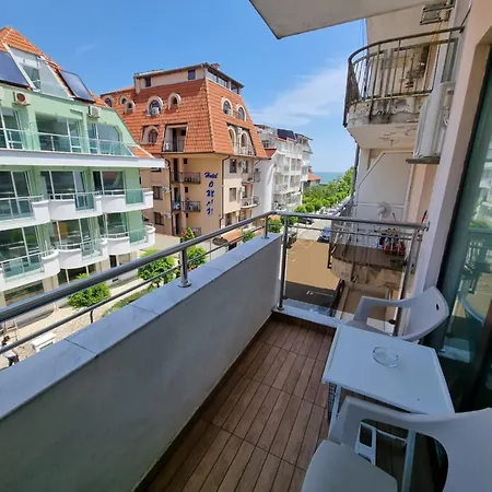 Casa de hóspedes за гости мистрал 3*