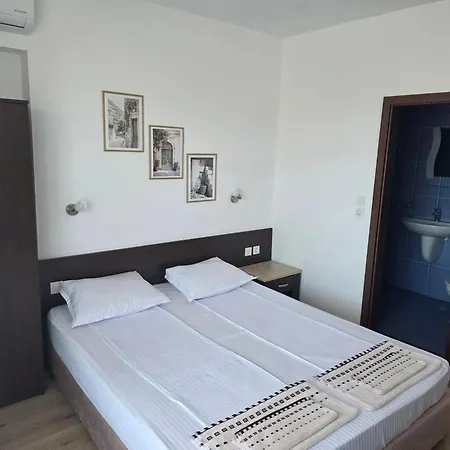 за гости мистрал Πανσιόν 3*